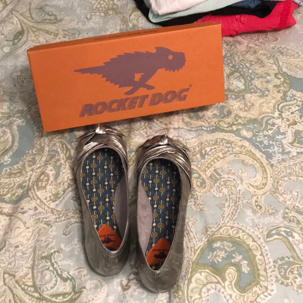 Ballet flats